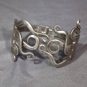 Double Curled Octopus Fork Bracelet
